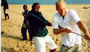 chris-cummins-fm4-africab-600x350